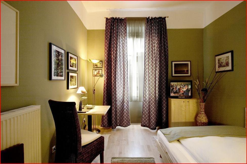 Hotel Garni - Gasthof Pillgrab Sankt Valentin Exterior photo